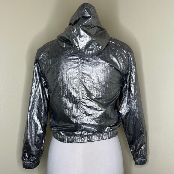 Blank NYC Reversible Jacket Medium Girls Silver Black Metallic Foil Packable New - Picture 4 of 11